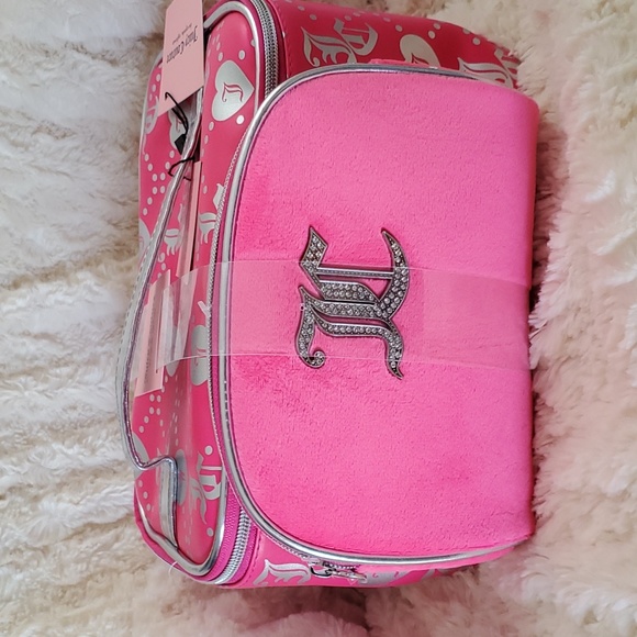 Juicy Couture Handbags - 💕- 💕JUICY COUTURE 💘TRAVEL COSMETIC BAG💘
